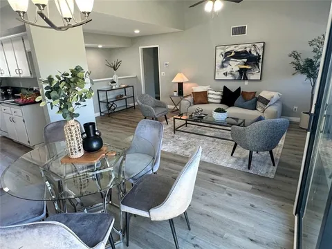 27130 Hidaway Avenue Unit 6, Canyon Country, CA MLS: SR25078525