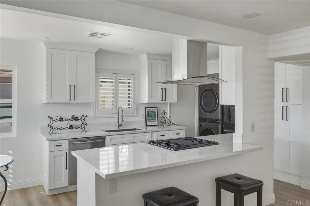 3658 Aqua Ln, Oceanside, CA 92056