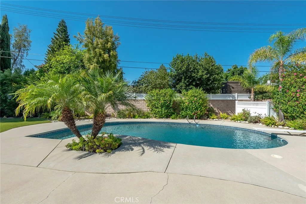 17735 Fullerfarm St, Northridge, CA 91325