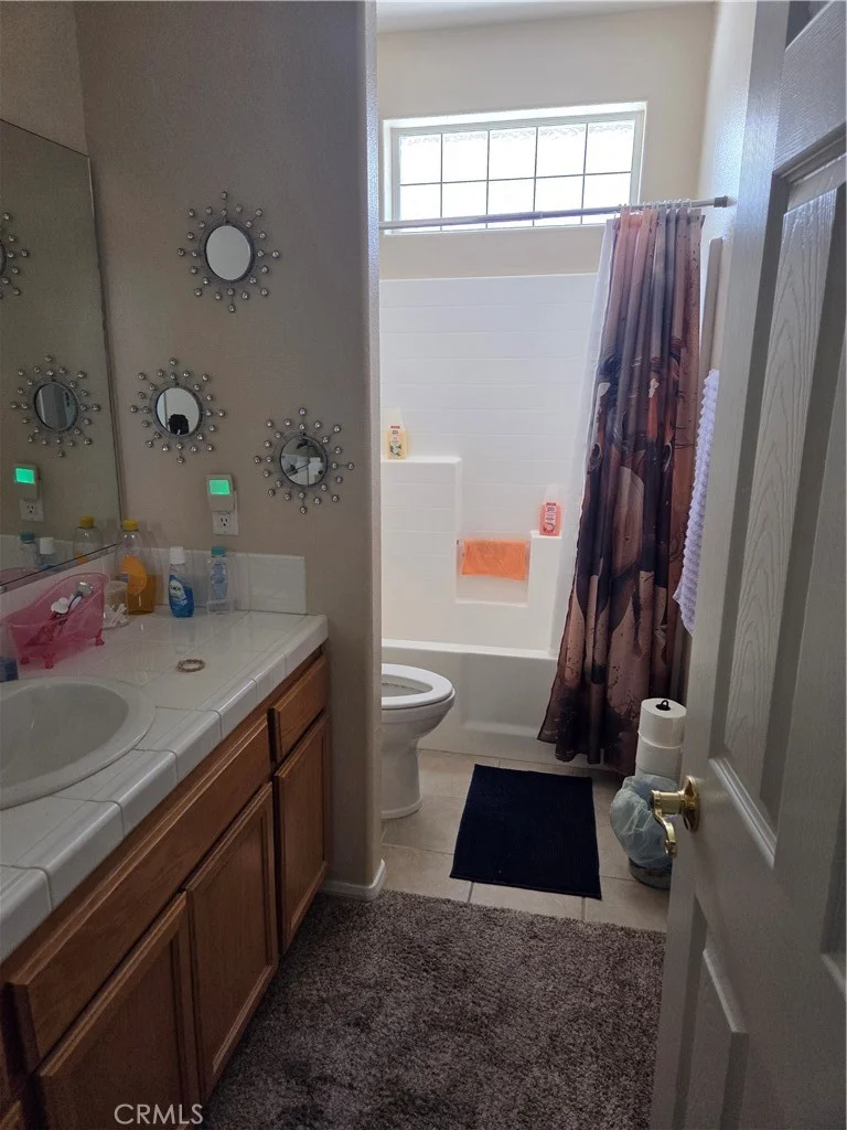 11262 Country Club Dr, Apple Valley, CA 92308
