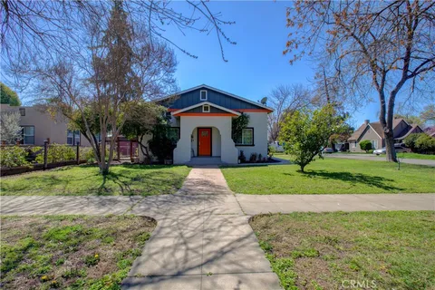 60 W 26th Street, Merced, CA MLS: MC25054127