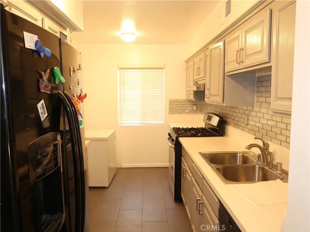 Additional image 38 of 8105 Canby Unit 4, Reseda, CA 91335