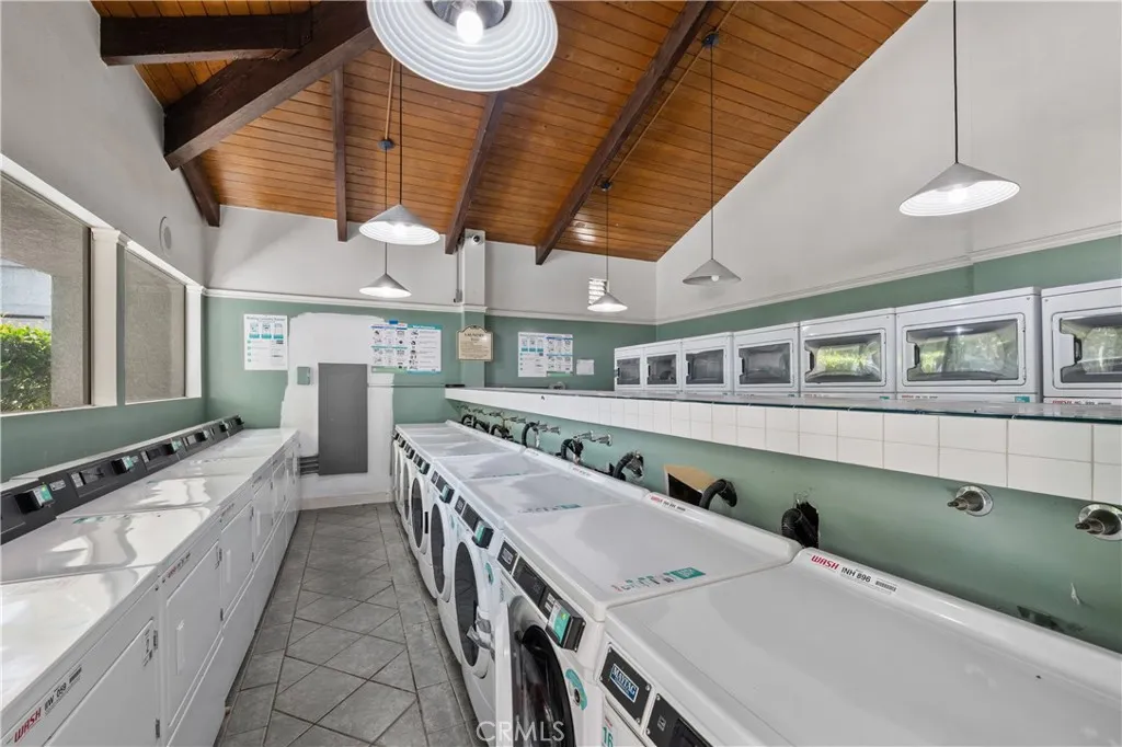 Additional image 43 of 20134 Leadwell St Unit 126, Winnetka, CA 91306