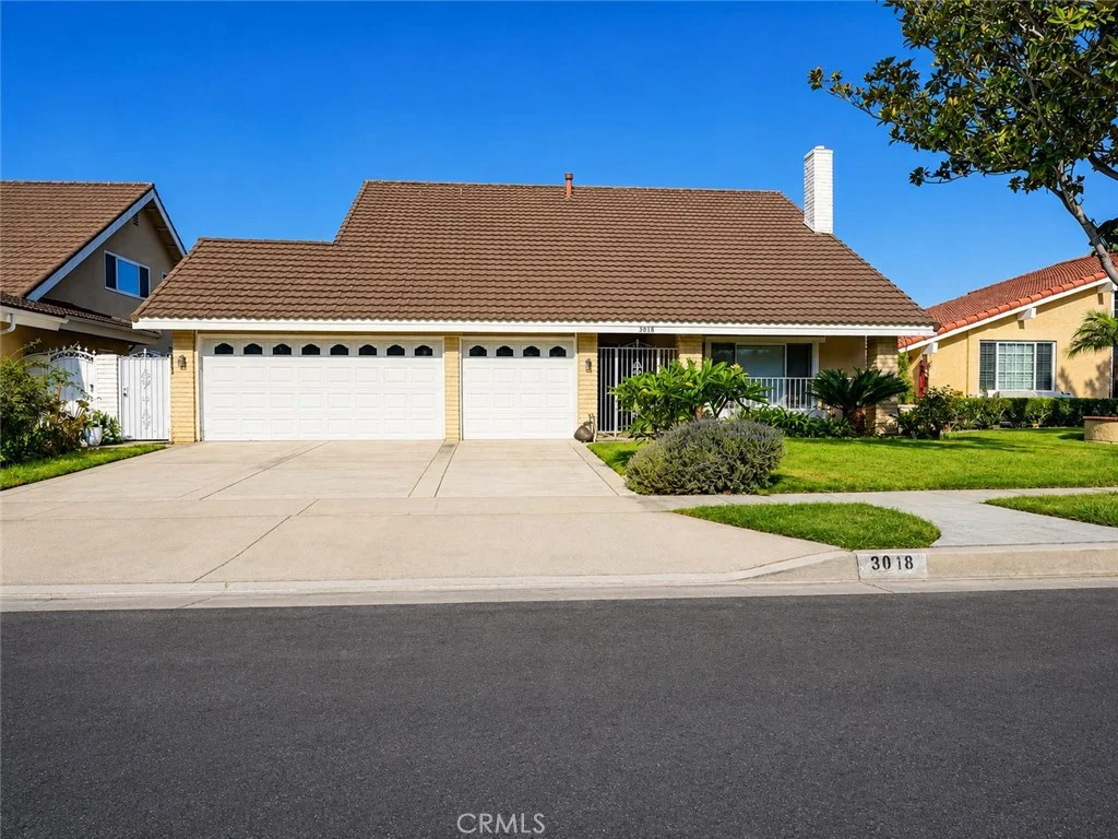 3018 S Pacific Ave, Santa Ana, CA 92704
