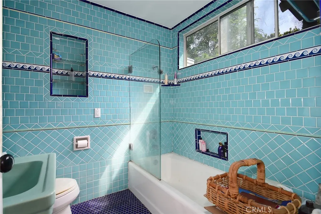 Additional image 57 of 3036 Surry Street, Los Angeles, CA 90027