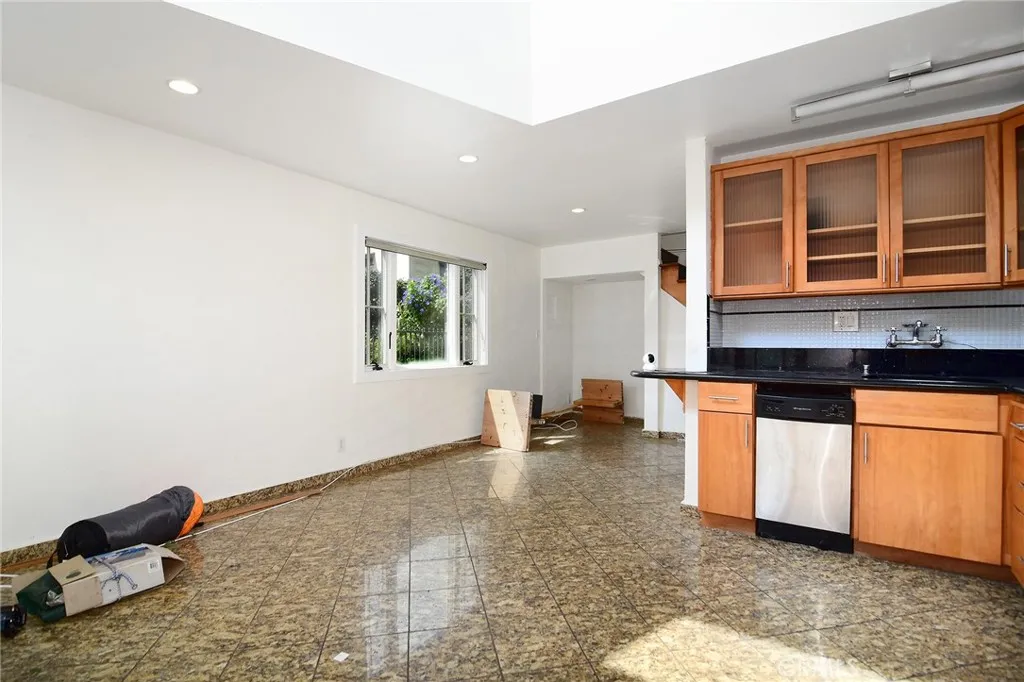 Additional image 66 of 3036 Surry Street, Los Angeles, CA 90027