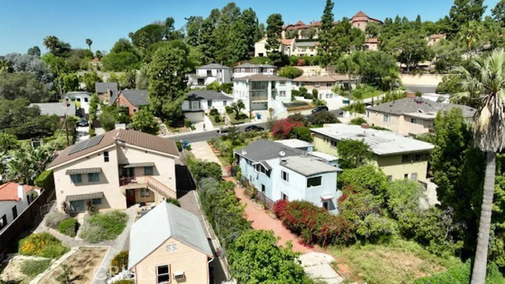 Additional image 39 of 3036 Surry Street, Los Angeles, CA 90027