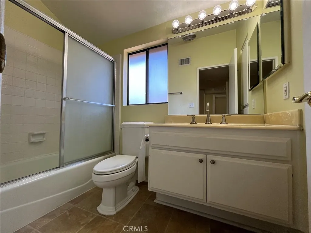 Additional image 46 of 21801 Burbank Blvd Unit 83, Woodland Hills, CA 91367