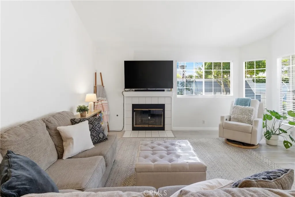 Additional image 6 of 19116 Queensport Lane Unit E, Huntington Beach, CA 92646
