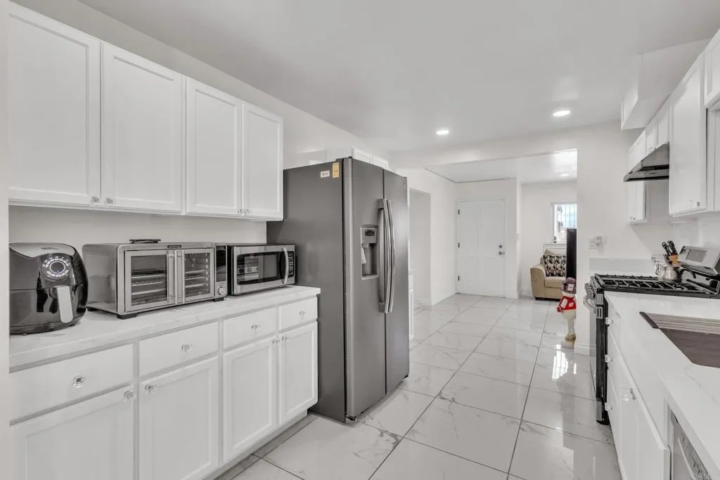 Additional image 60 of 317 W Chase Ave, El Cajon, CA 92020