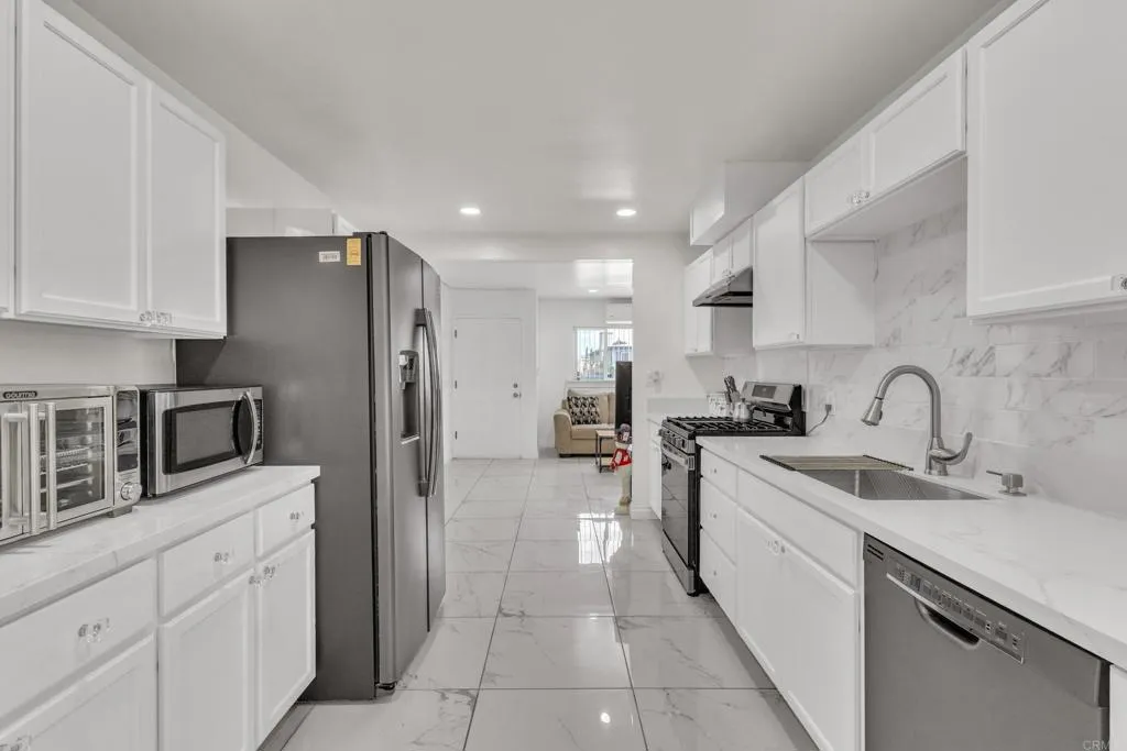 Additional image 10 of 317 W Chase Ave, El Cajon, CA 92020