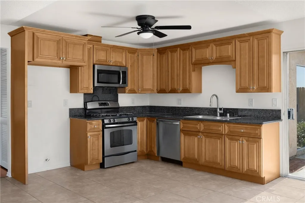 Additional image 24 of 989 Oakdale, Corona, CA 92878