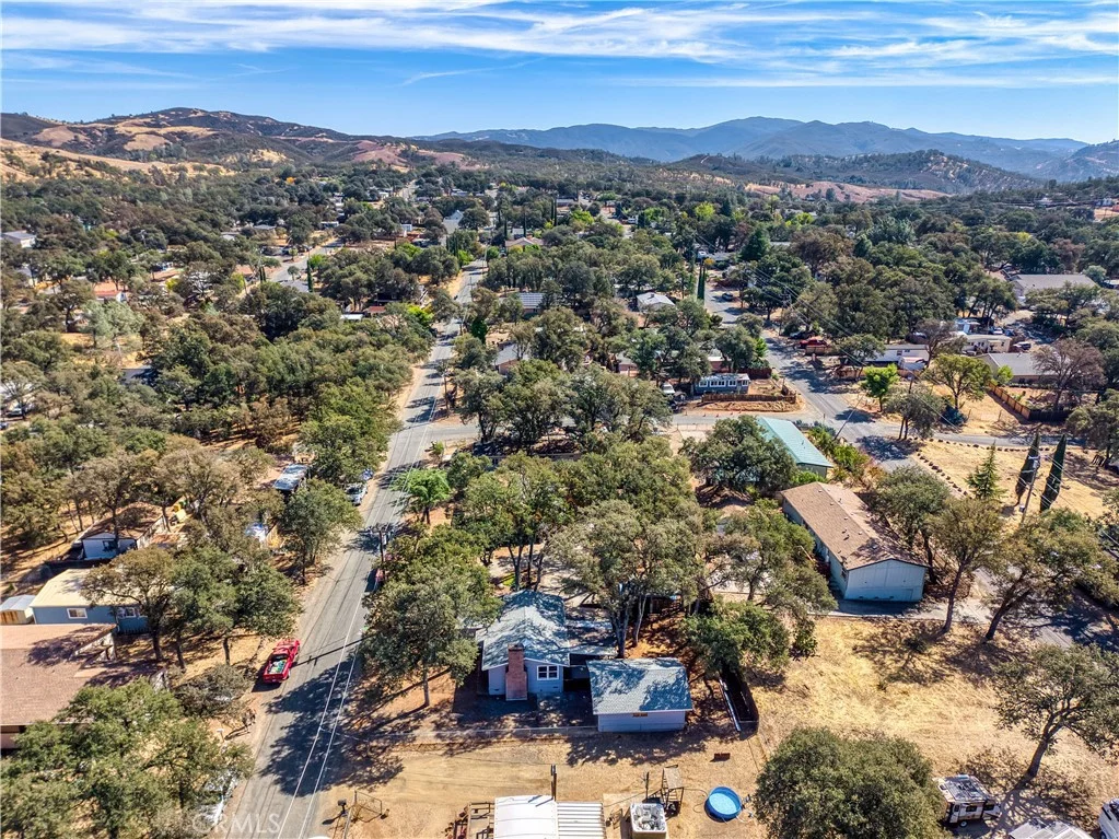 15973 33rd Ave, Clearlake, CA 95422