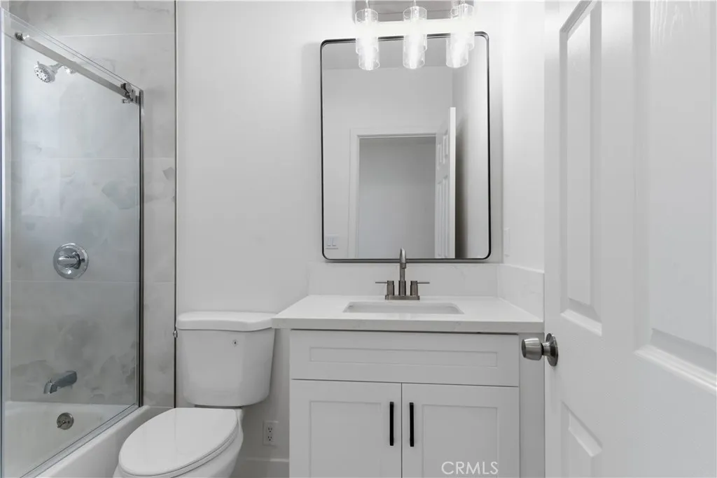 Additional image 81 of 3972 Hubert Avenue, Los Angeles, CA 90008