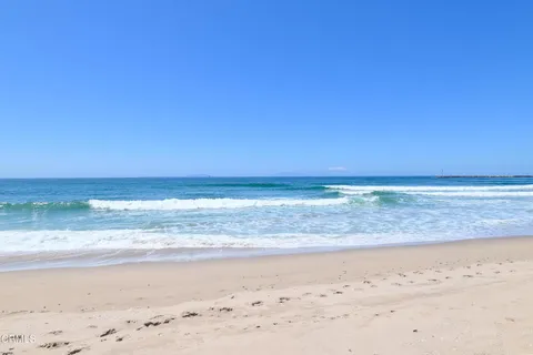 1905 Ocean Drive, Oxnard, CA MLS: V1-29612