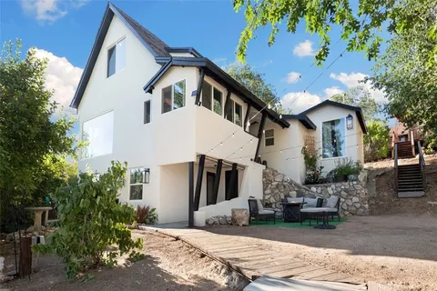 39474 Cline Miller Place, Fawnskin, CA MLS: IV25015706
