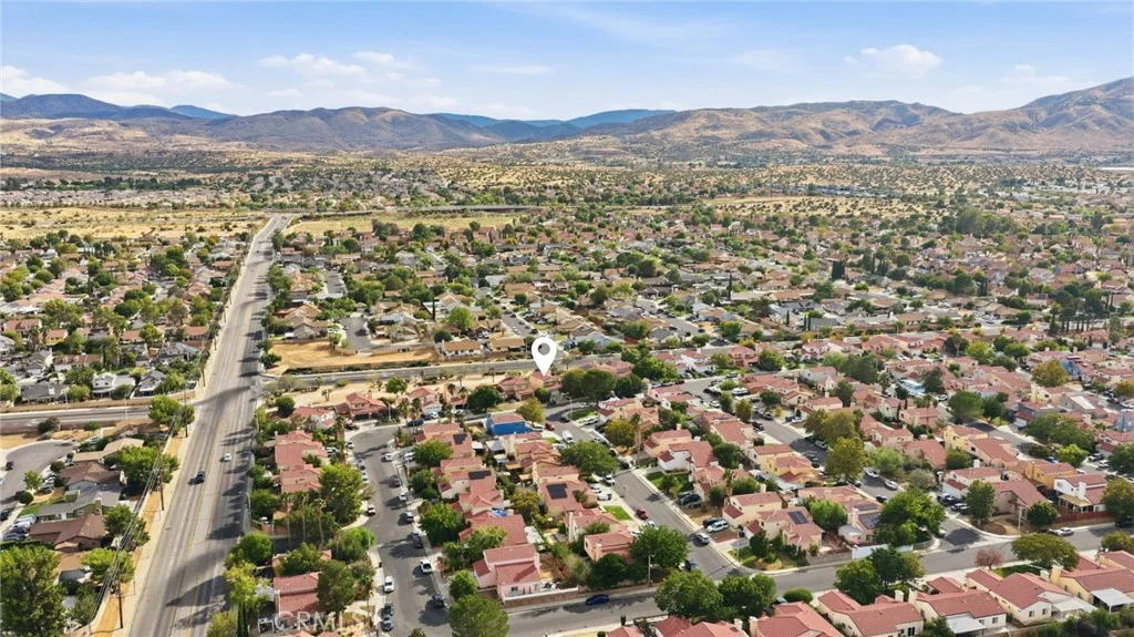 1914 Apricot Dr, Palmdale, CA 93550