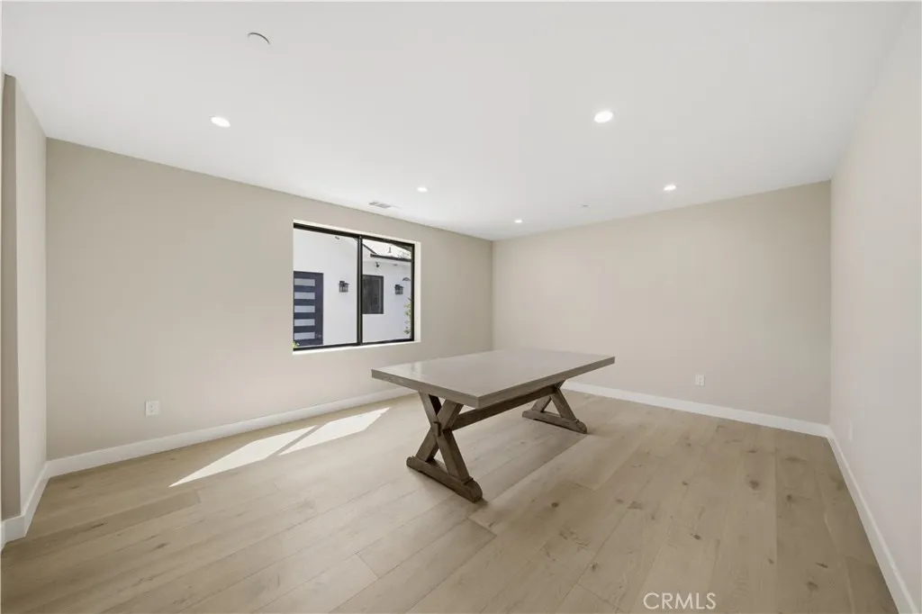 Additional image 32 of 8542 De Celis Pl, North Hills, CA 91343