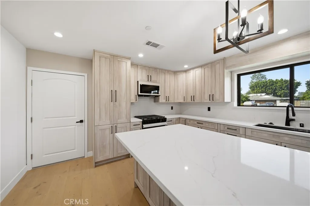 Additional image 65 of 8542 De Celis Pl, North Hills, CA 91343