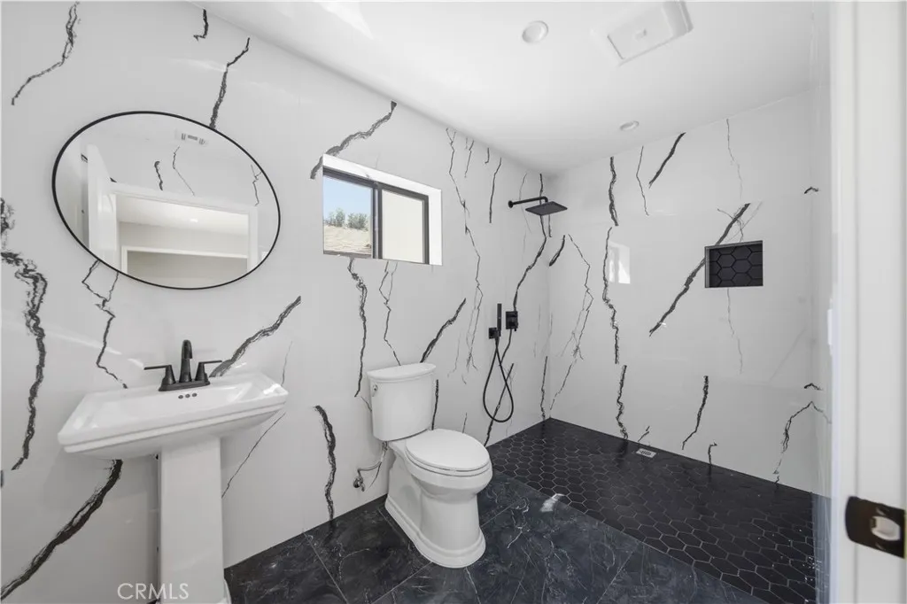 Additional image 30 of 8542 De Celis Pl, North Hills, CA 91343