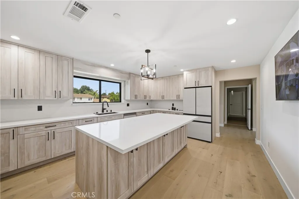 Additional image 64 of 8542 De Celis Pl, North Hills, CA 91343