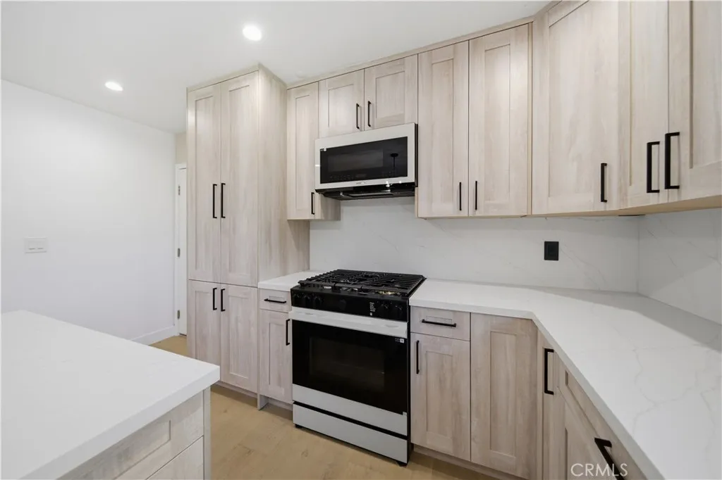 Additional image 63 of 8542 De Celis Pl, North Hills, CA 91343