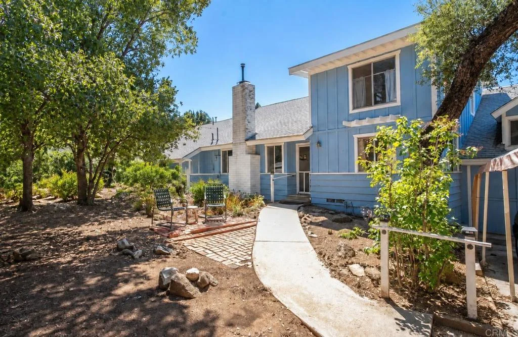 25077 Manzanita Ln, Descanso, CA 91916