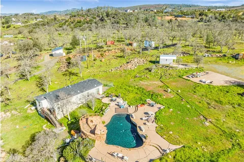 21054 Yankee Valley Road, Hidden Valley Lake, CA MLS: LC24054598