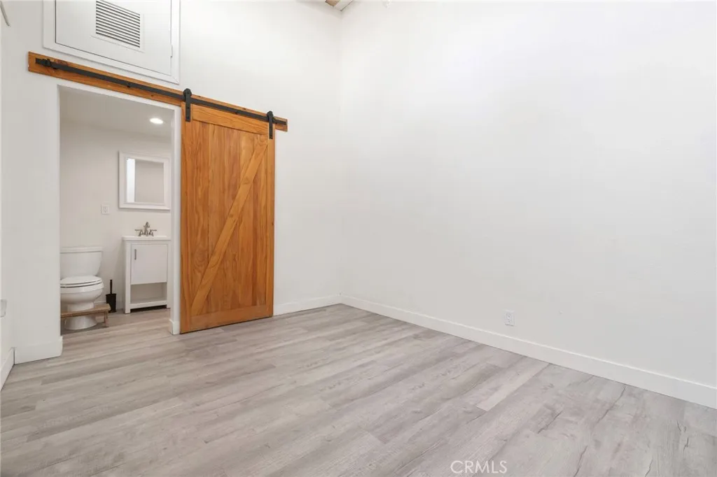 Additional image 18 of 555 E 3rd St, Long Beach, CA 90802