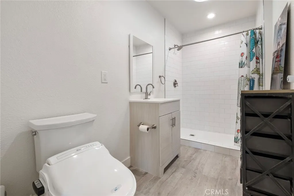 Additional image 9 of 555 E 3rd St, Long Beach, CA 90802