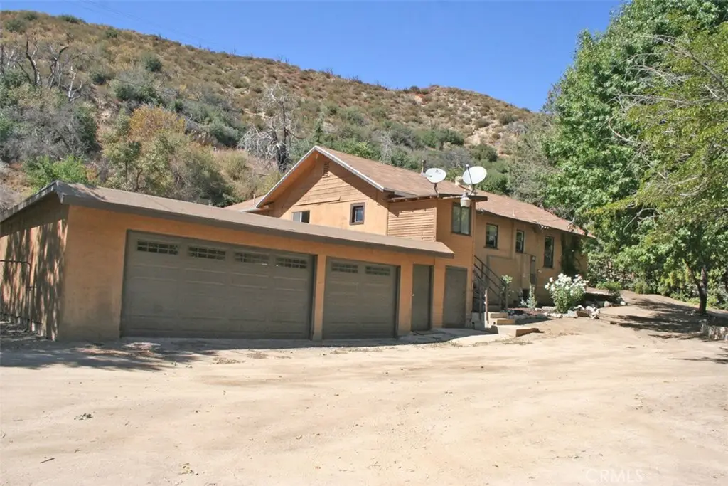 43156 Lake Hughes Road, Lake Hughes, CA 93532