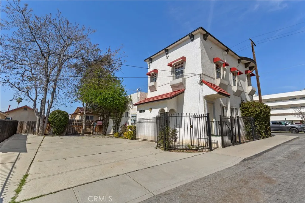 Additional image 31 of 1893 Flower St, Bakersfield, CA 93305