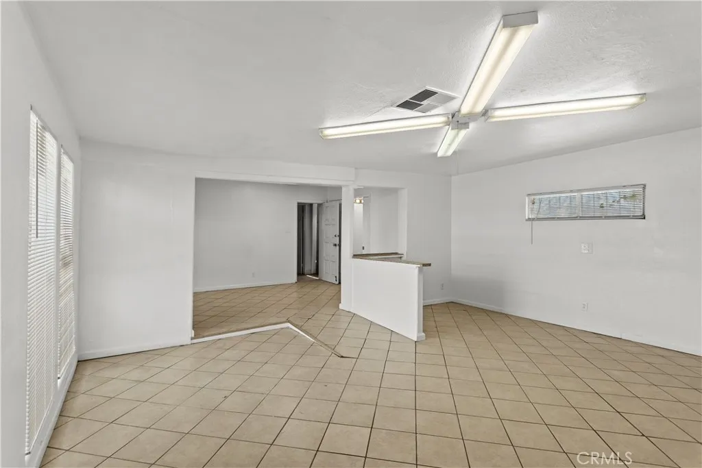 Additional image 7 of 1893 Flower St, Bakersfield, CA 93305