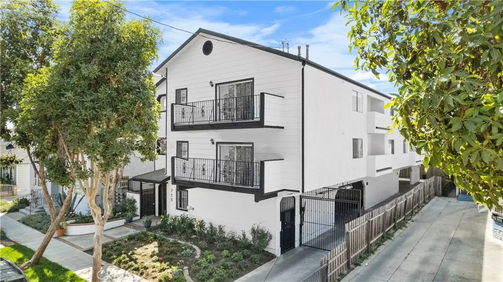Additional image 15 of 755 Gaviota Avenue, Long Beach, CA 90813