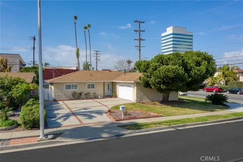 17121 Granada Lane, Huntington Beach, CA 92647 - MLS#: PW25032794