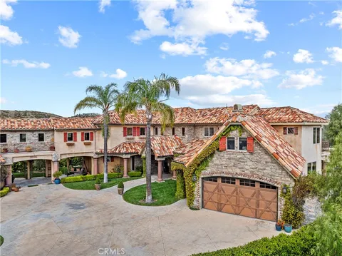 27023 Rolling Hills Avenue, Canyon Country, CA MLS: SR25075414