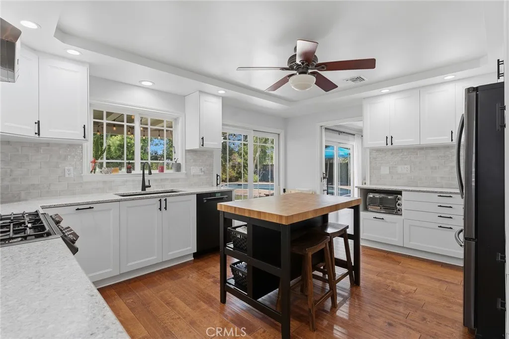 Additional image 11 of 23521 Styles Street, Woodland Hills, CA 91367