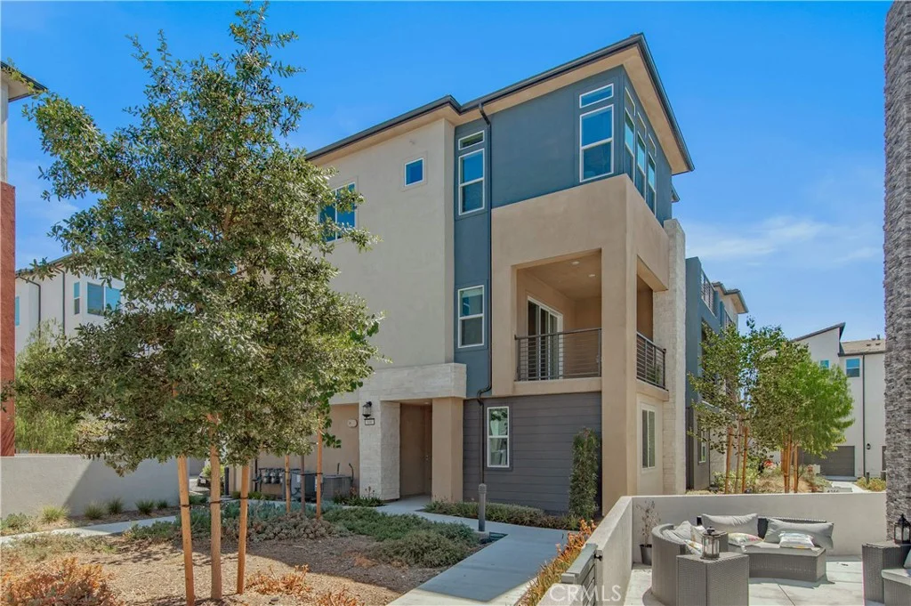146 Abacus, Irvine, CA 92618 photo 2