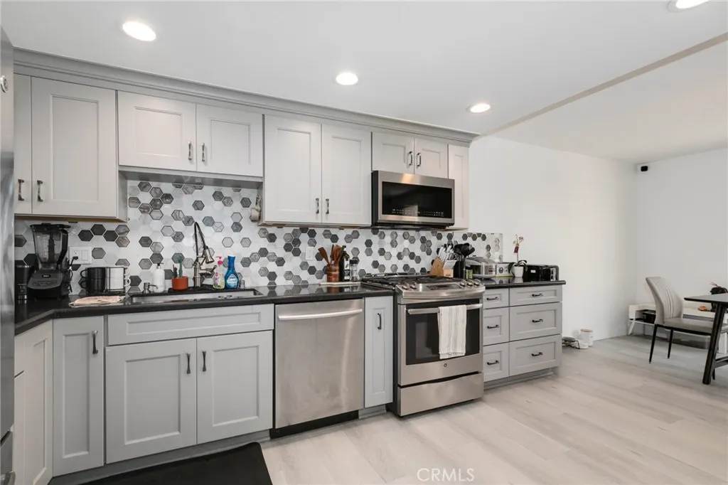 Additional image 11 of 3340 E Collins Avenue Unit 21, Orange, CA 92867
