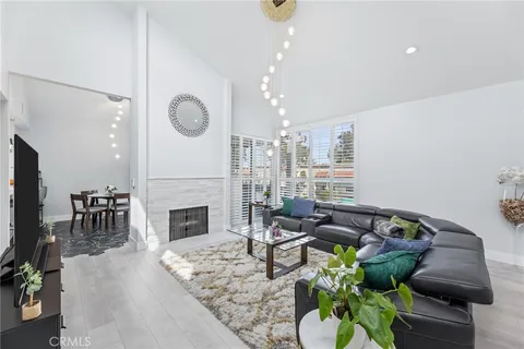 17711 Margate Street Unit 316, Encino, CA 91316 - MLS#: SR25064975
