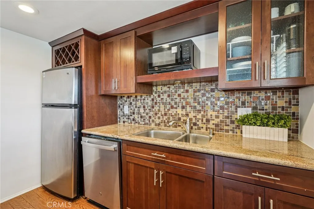 Additional image 41 of 644 Manhattan Beach Blvd Unit 10, Manhattan Beach, CA 90266