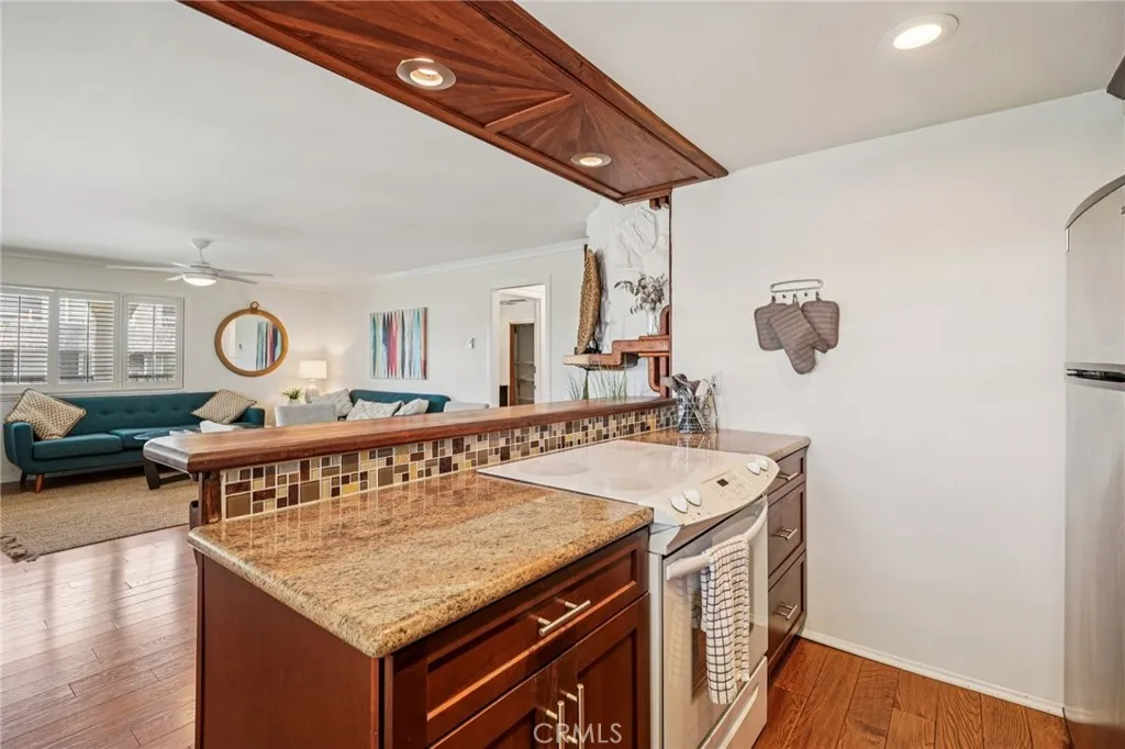 Additional image 42 of 644 Manhattan Beach Blvd Unit 10, Manhattan Beach, CA 90266