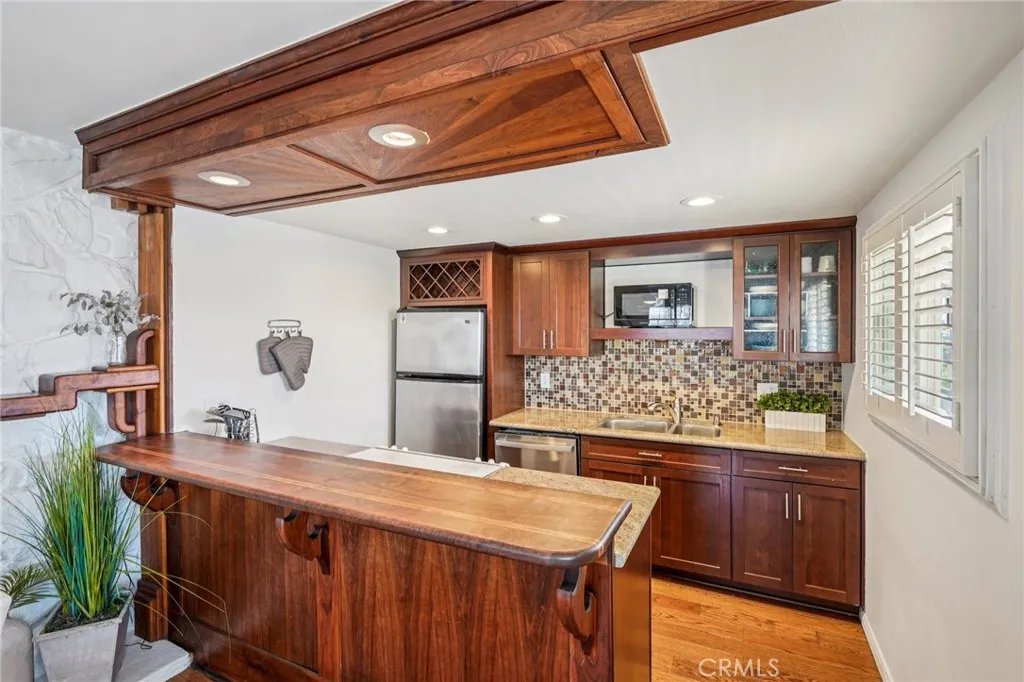 Additional image 9 of 644 Manhattan Beach Blvd Unit 10, Manhattan Beach, CA 90266
