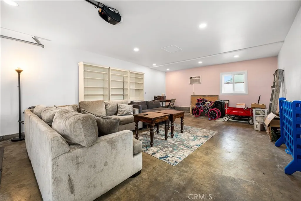 Additional image 108 of 5735 E Wardlow Rd, Long Beach, CA 90808