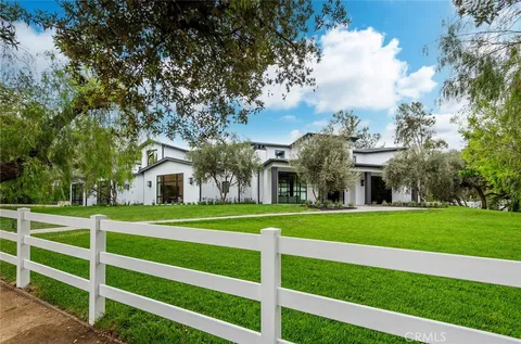 5373 Jed Smith Road, Hidden Hills, CA MLS: SR24247303