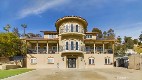 1481 Terracita Drive, San Bernardino, CA MLS: IG25011471