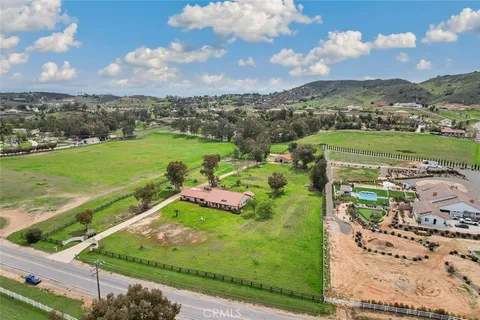 20425 Avenida Castilla, Murrieta, CA MLS: SW25069209