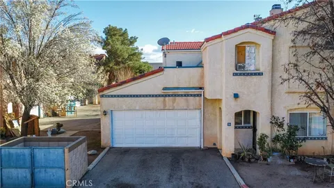 2320 E Avenue Q4 Unit 19, Palmdale, CA MLS: SR25052060
