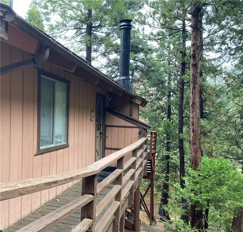 558 Rose Lane, Twin Peaks, CA MLS: CV25104567
