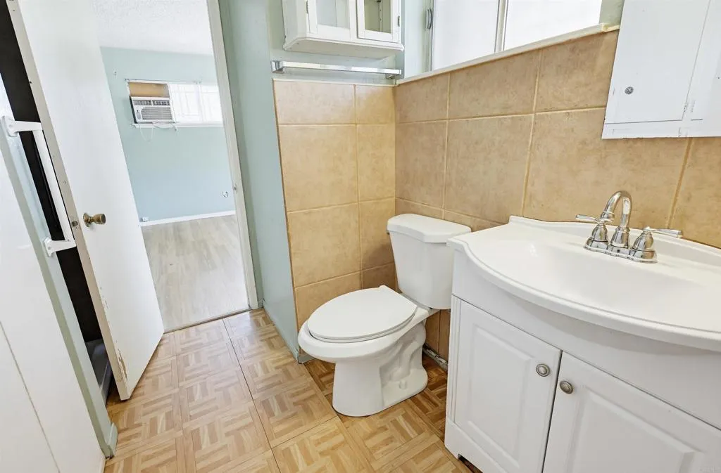 Additional image 73 of 7128 Jacmar Avenue, San Diego, CA 92114